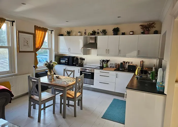 Nice Apartment In Barnes